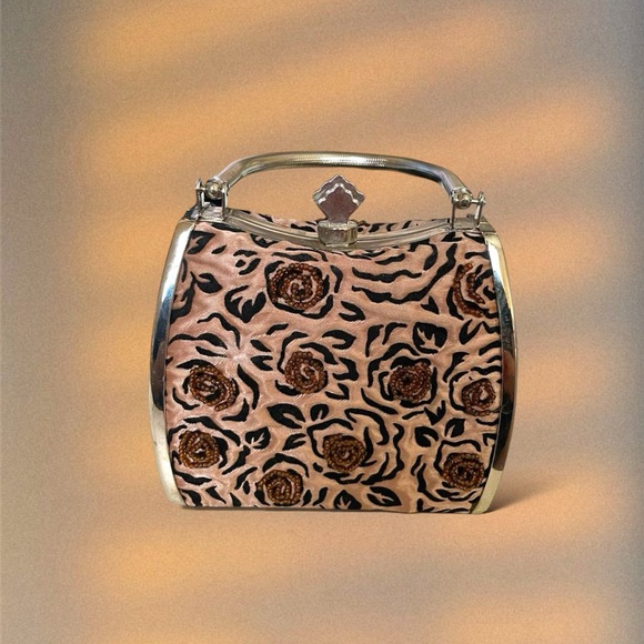 Vintage Rose Beaded Small Purse - Picture 2 of 4